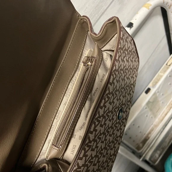 DKNY Brown Crossbody Bag with Chain Strap - Picture 4 of 10